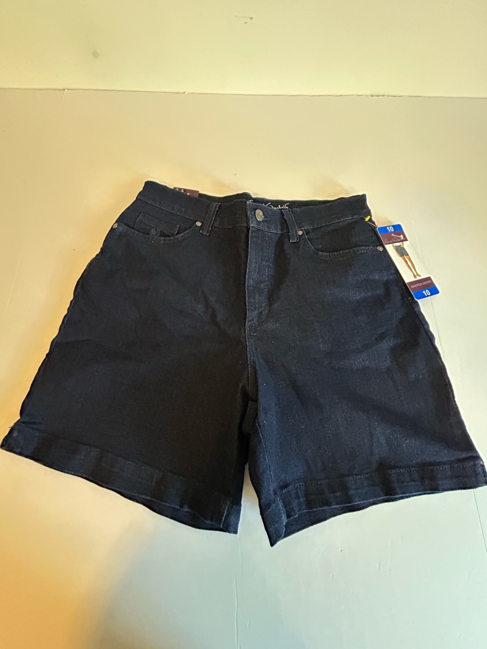 NWT Gloria Vanderbilt Dark blue Denim Shorts